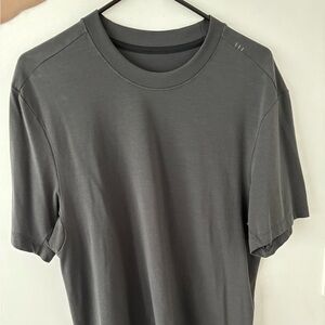 Lululemon Zeroed in short sleeve (large)